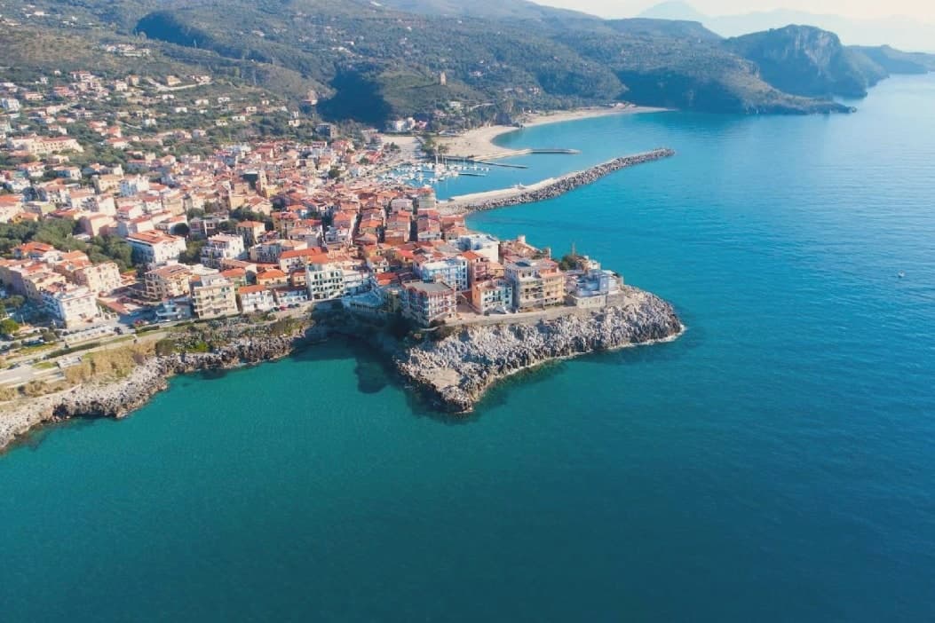 Camerota — photo 1