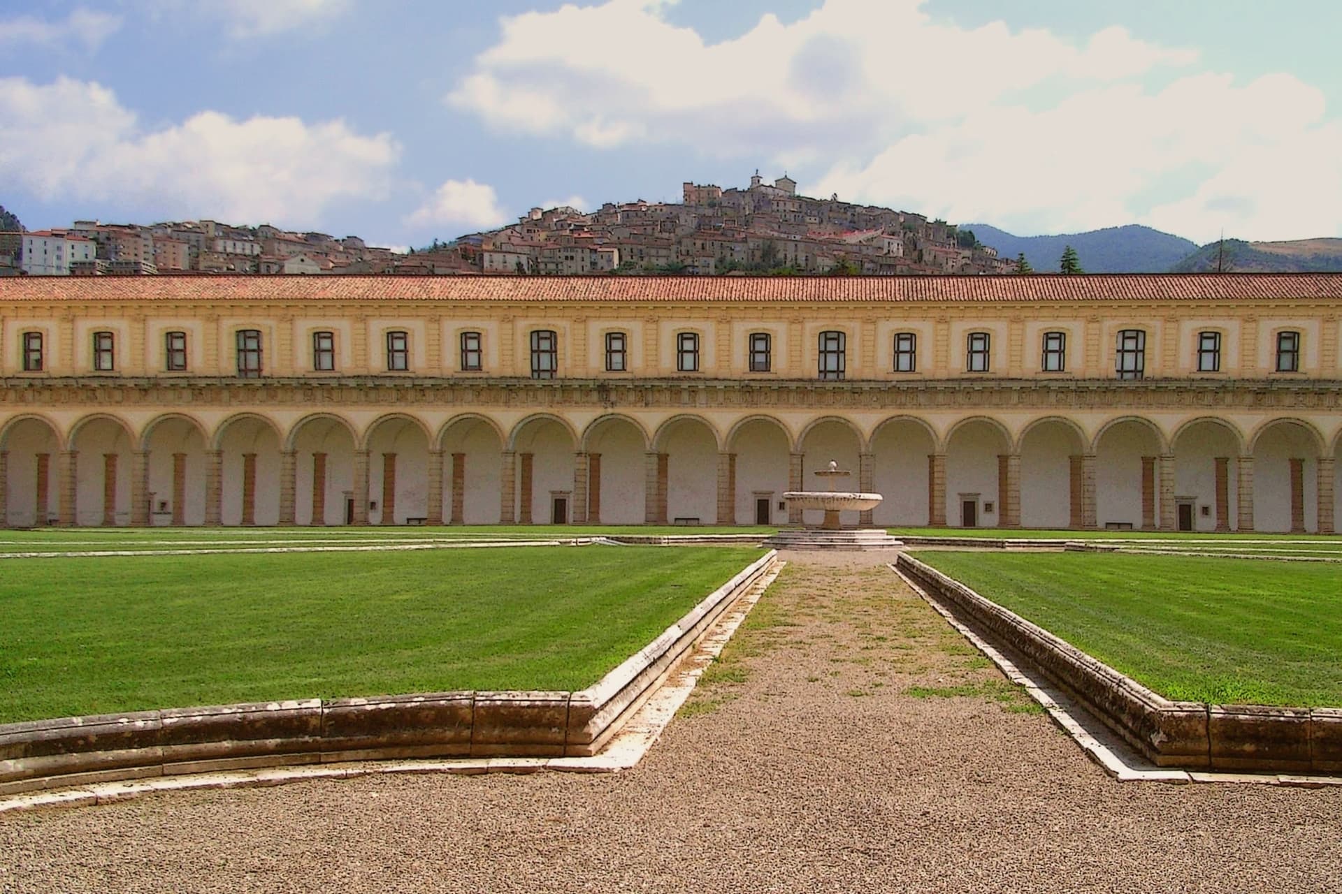 Padula, Campania