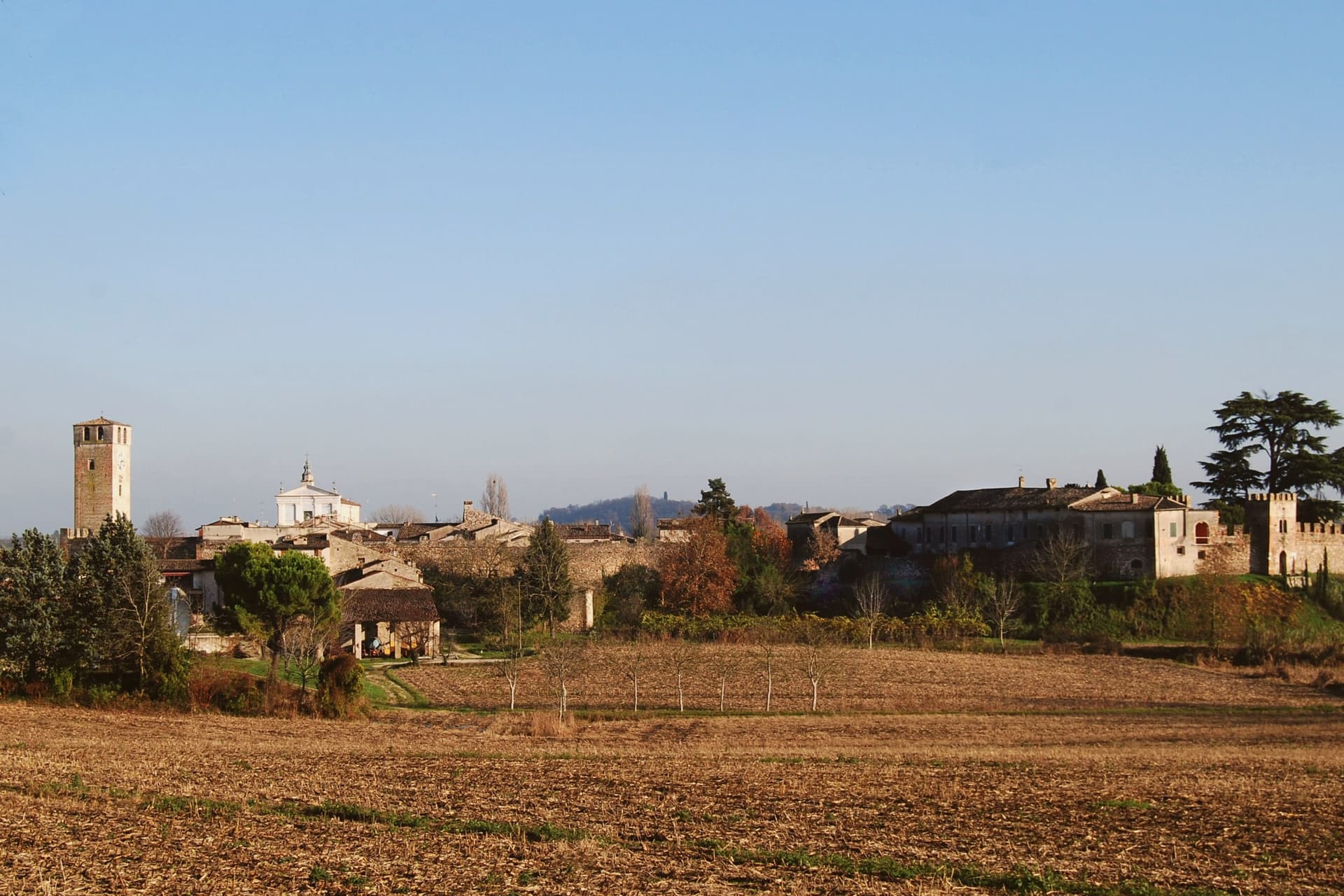 Castellaro Lagusello, photo 1