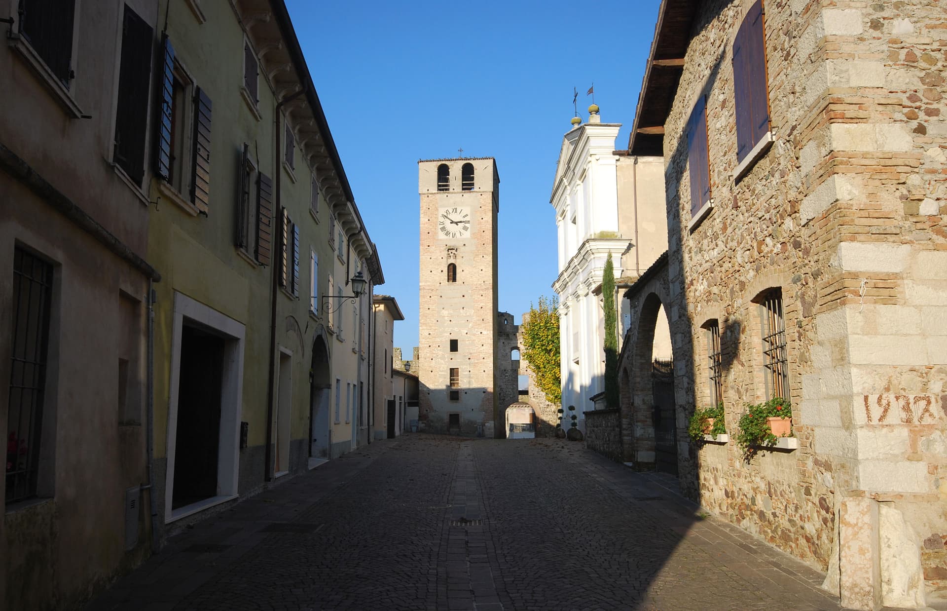 Castellaro Lagusello — photo 2
