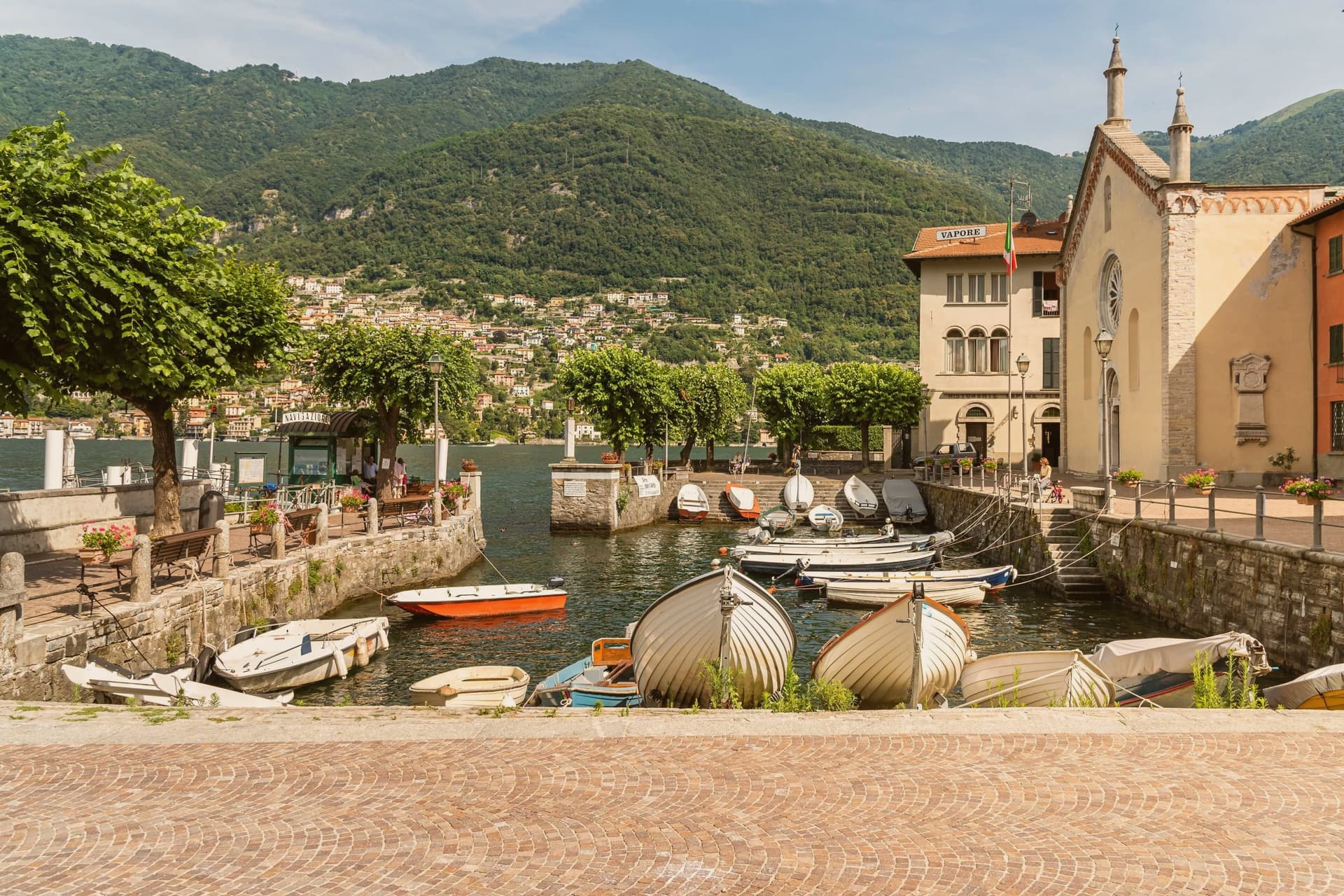 Torno, photo 1