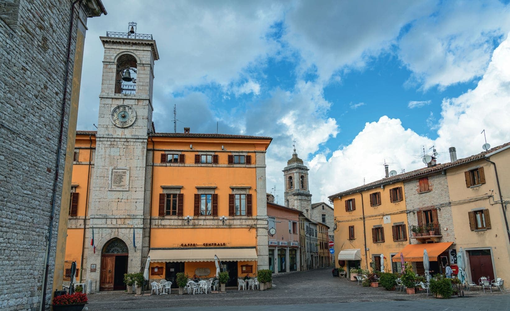 Cantiano — photo 2