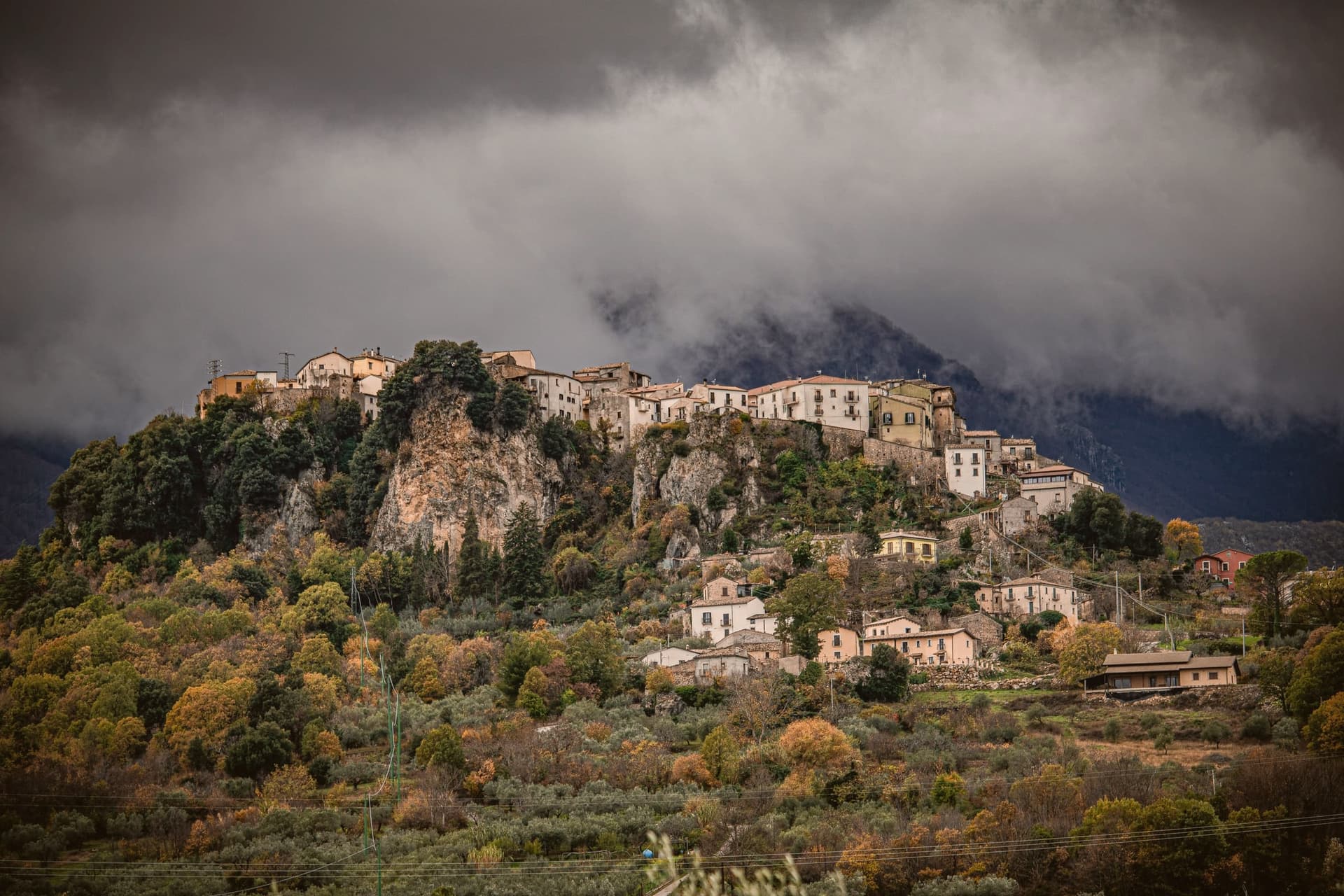 Castel San Vincenzo, photo 1