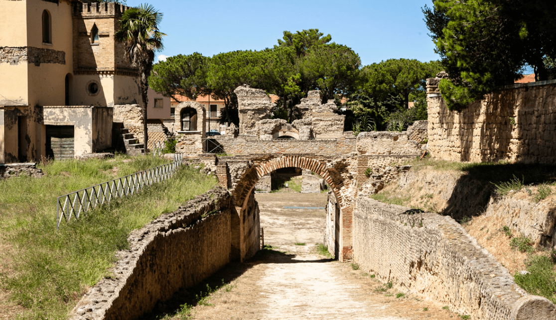 Larino — photo 1