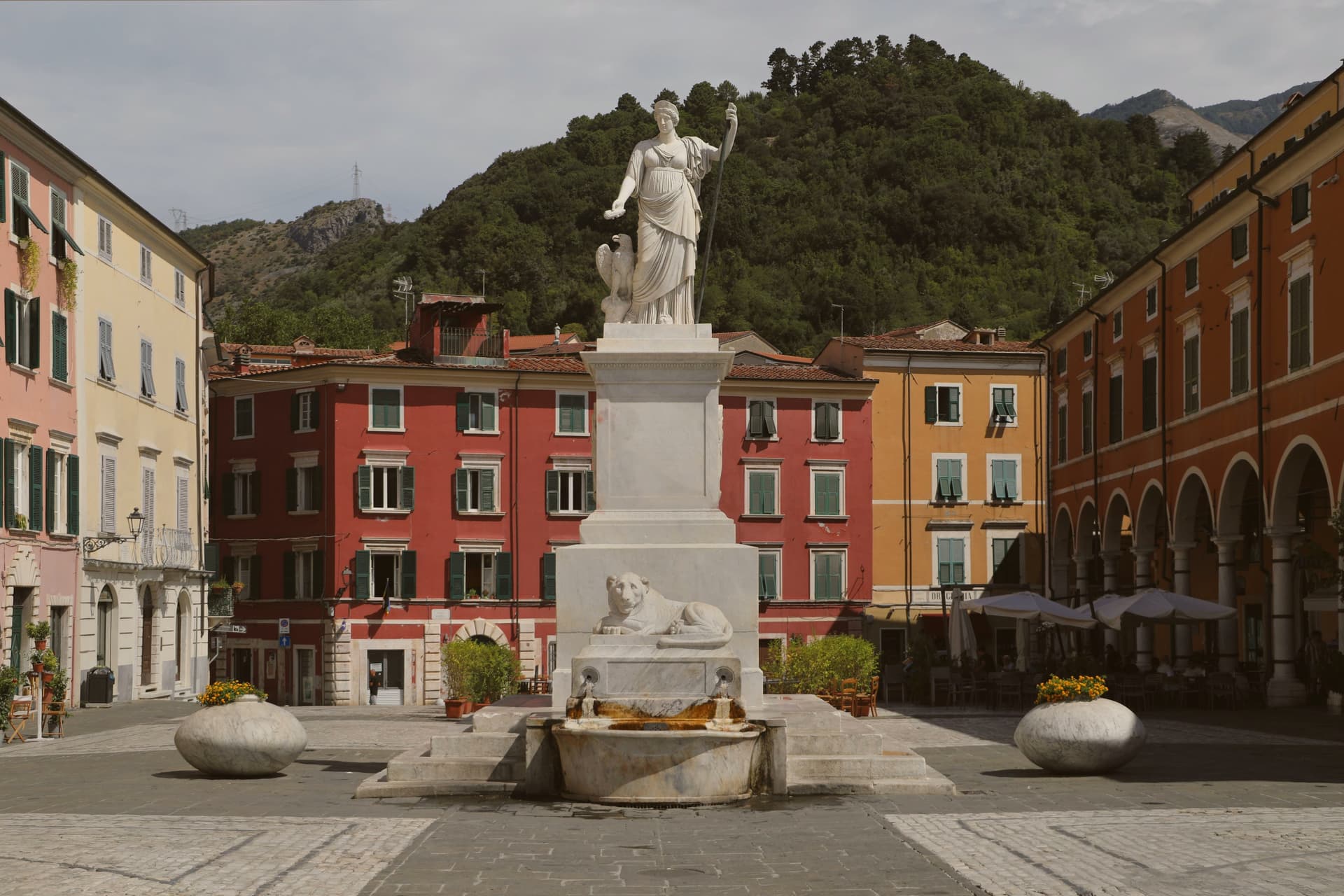 Carrara, photo 1
