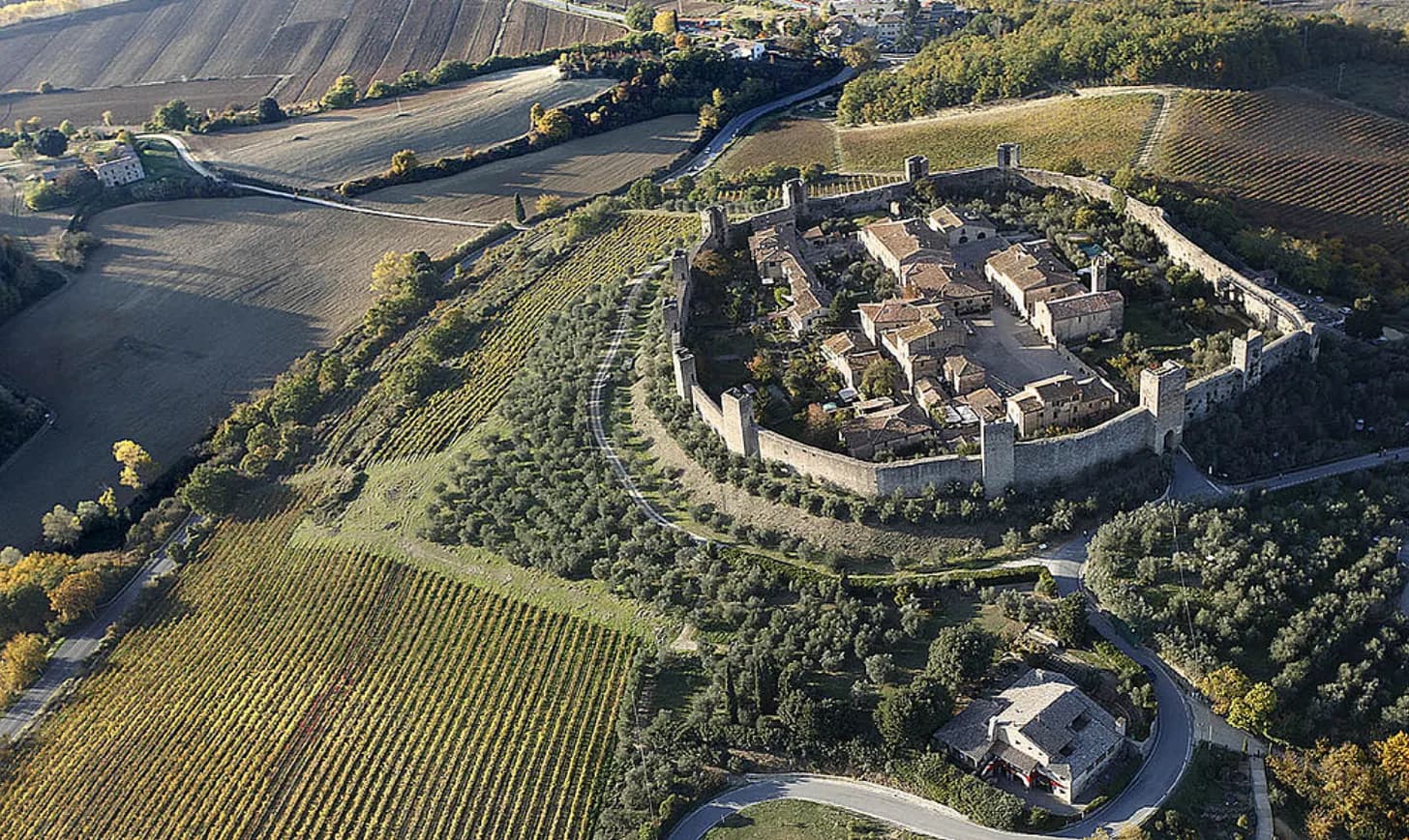 Monteriggioni — photo 1