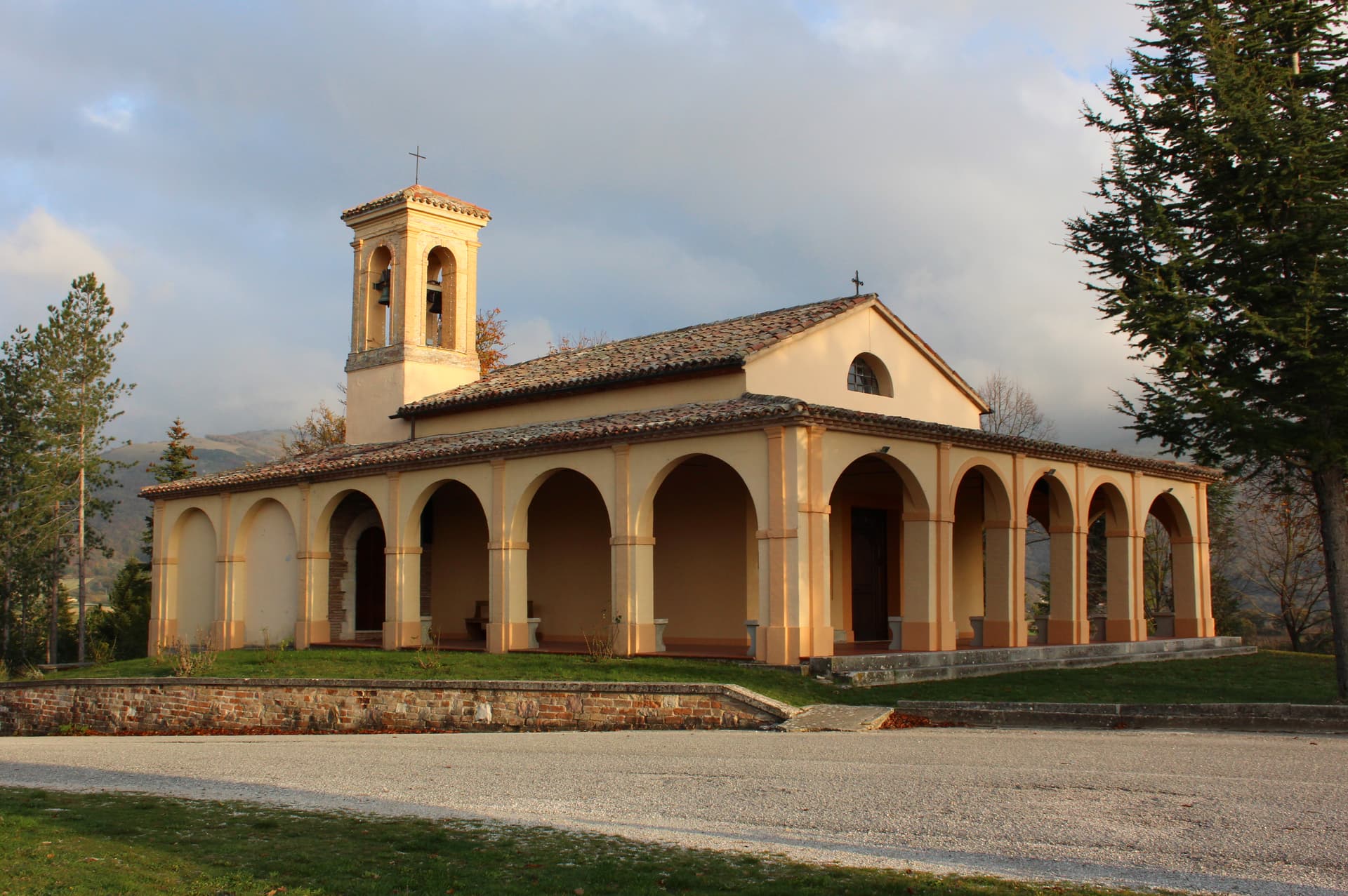 Fossato di Vico — photo 2
