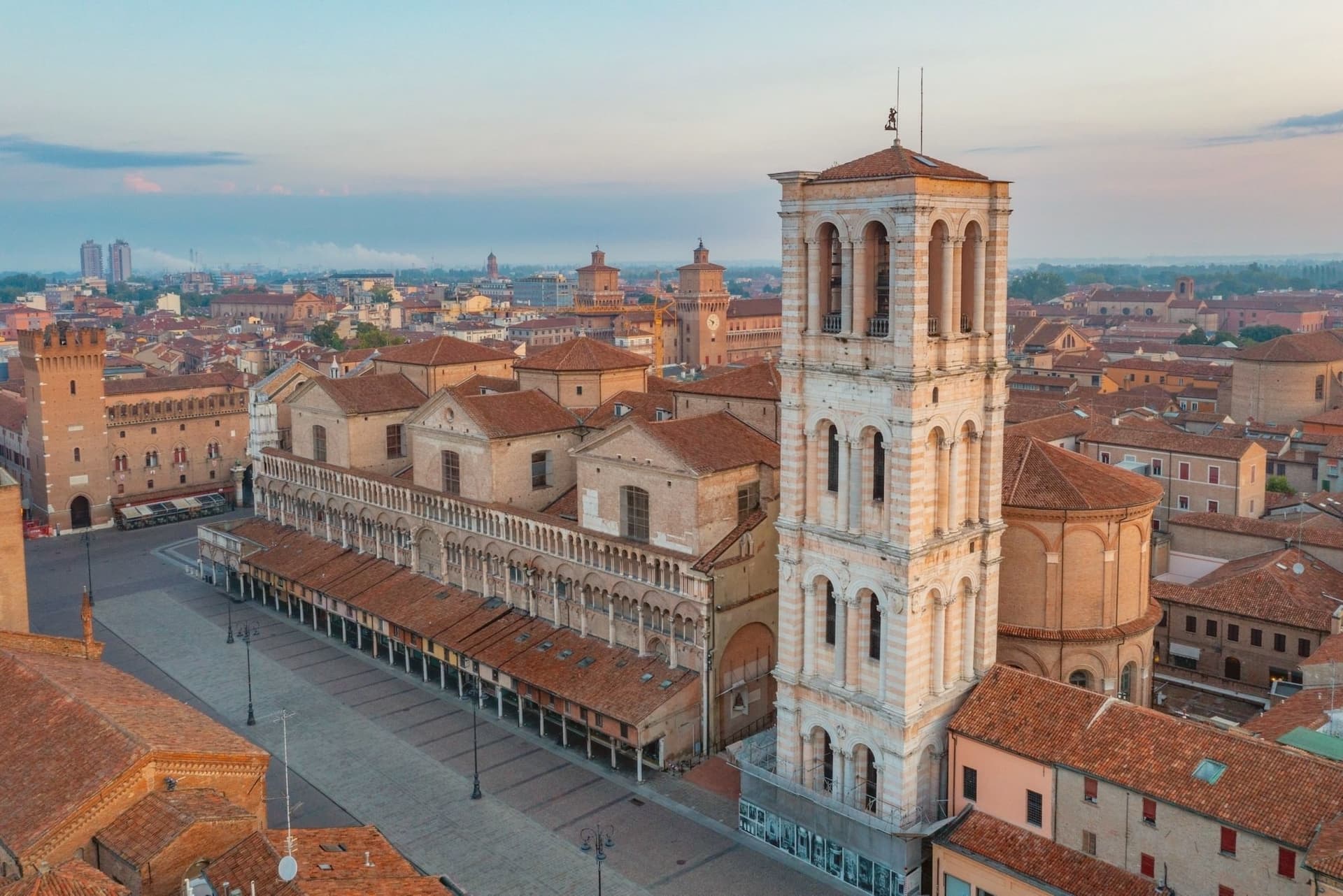 Ferrara, photo 2