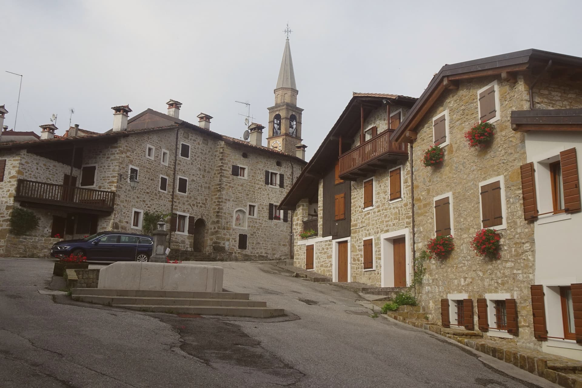 Frisanco, photo 2