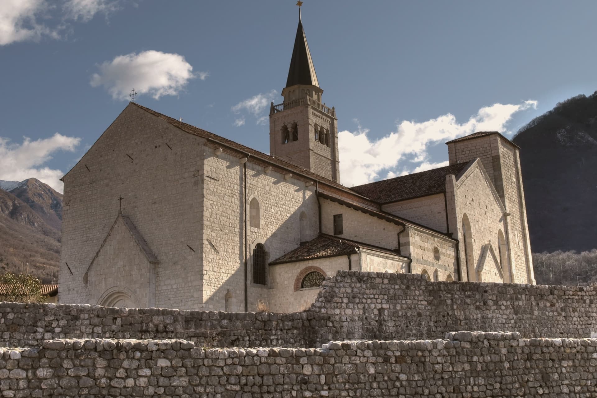Venzone, photo 1