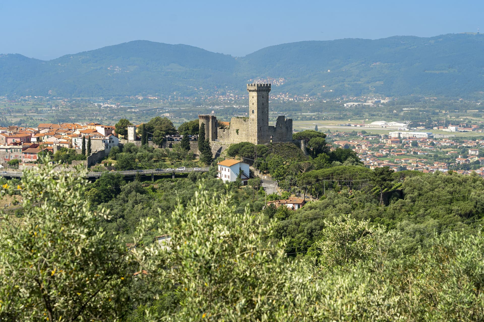 Castelnuovo Magra — photo 2