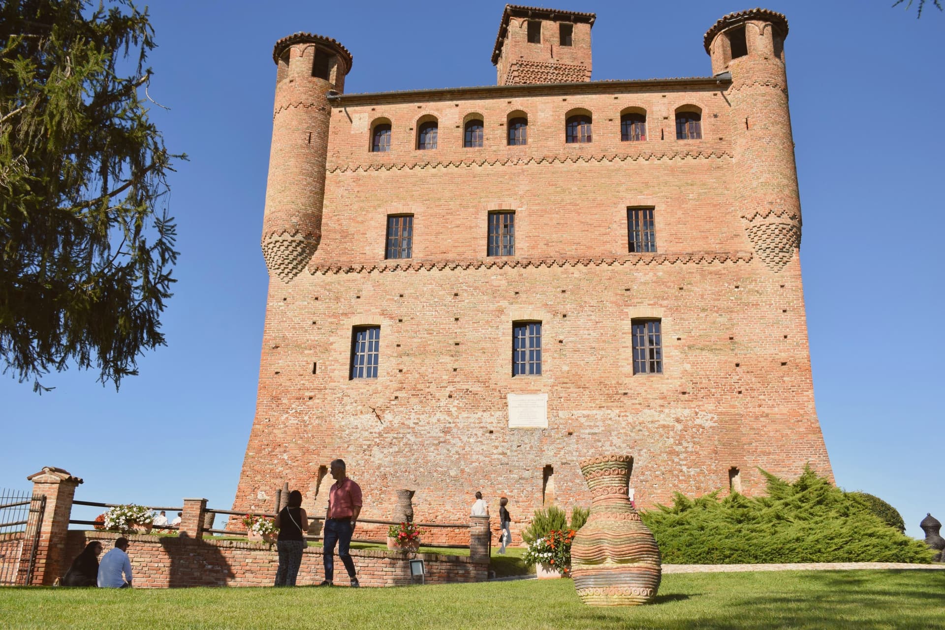 Grinzane Cavour, photo 1