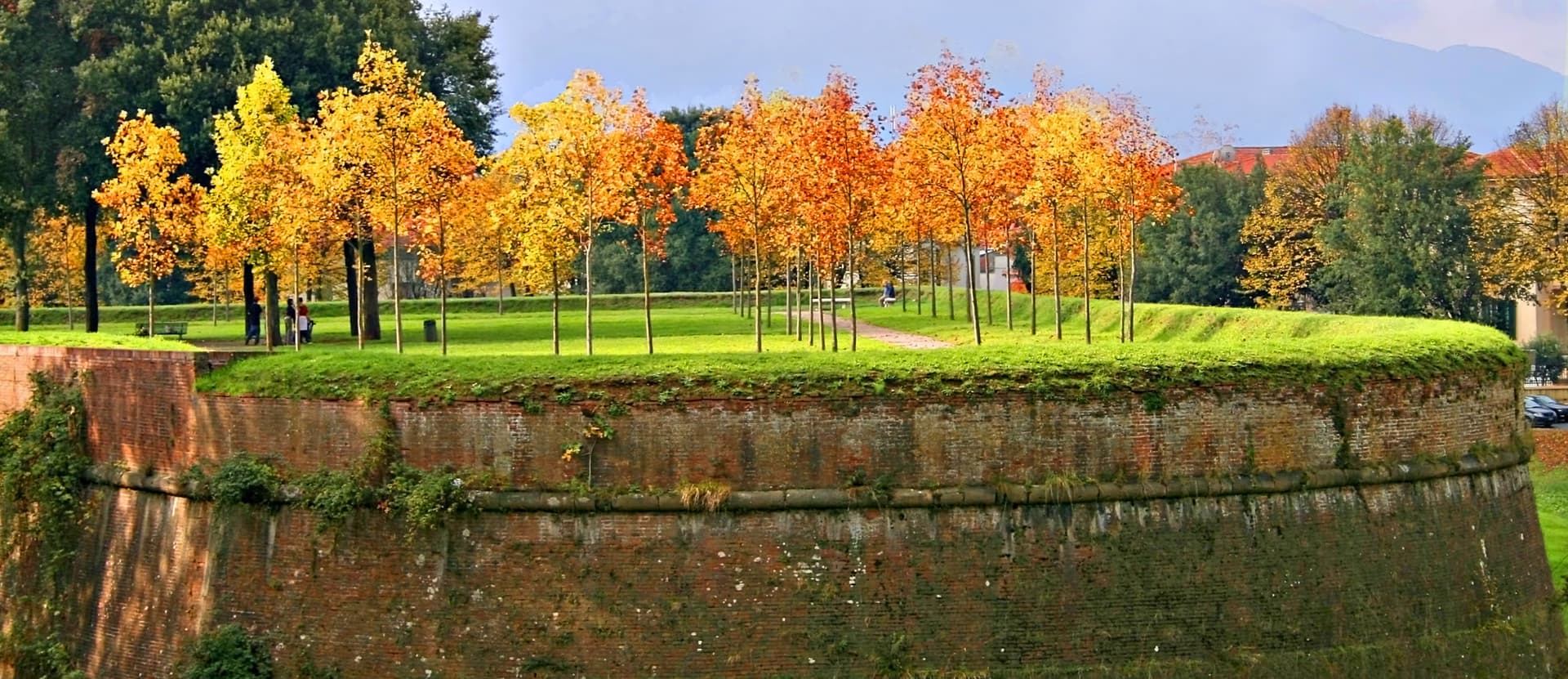 Lucca — photo 2